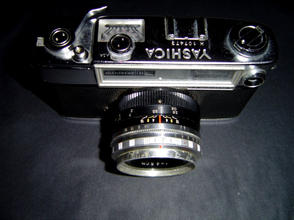 Yashica minister-D