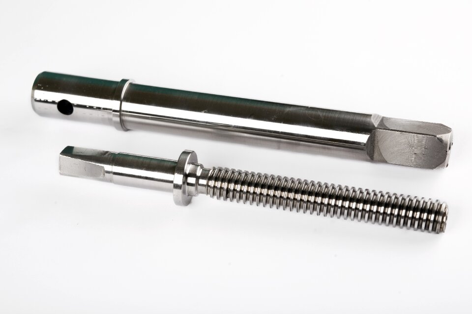 Thread spindle steel