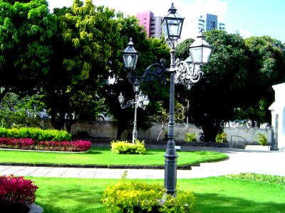 Colégio Damas church's garden