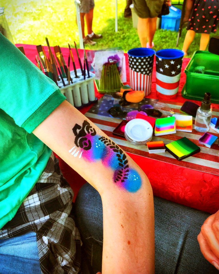 Two Ponds Trail's Day Facepainter 2