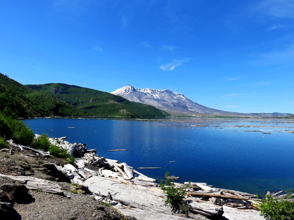 Spirit Lake at Mt. St. Helens NM in Washington