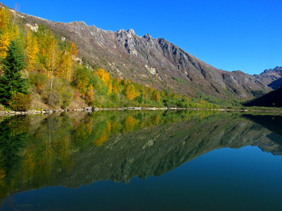 Coldwater Lake Trail at Mt. St. Helens