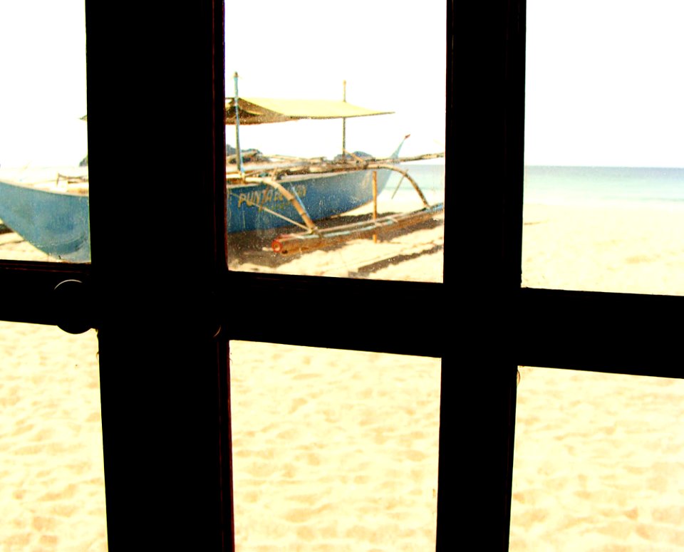 anawangin-zambales-1