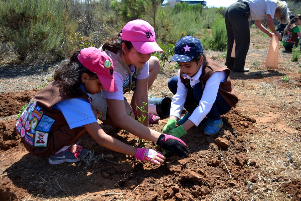 San Diego Bay National Wildlife Refuge - Milkweed Planting Event