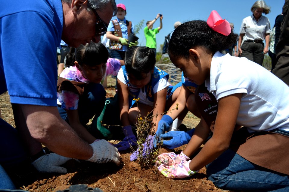 San Diego Bay National Wildlife Refuge - Milkweed Planting Event