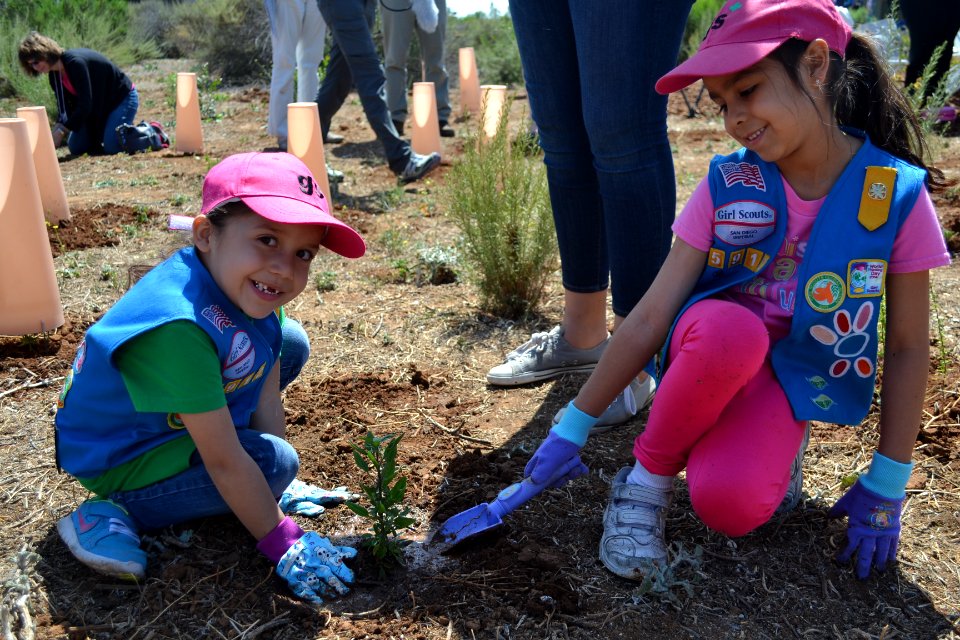 San Diego Bay National Wildlife Refuge - Milkweed Planting Event