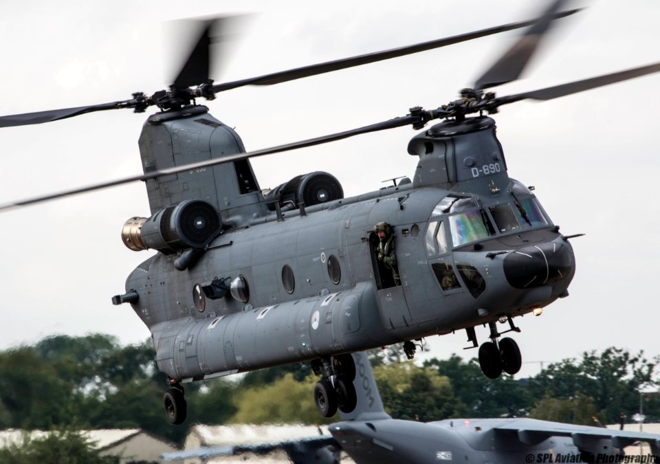 Royal International Air Tattoo 2015 - Boeing CH-47F Chinook - Royal Netherlands Air Force - D-890