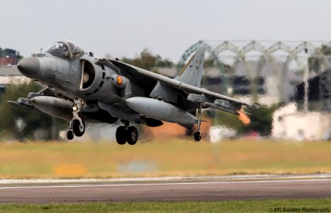 Farnborough International Airshow 2014 - McDonnell Douglas AV-8B Harrier II - Spanish Navy - VA 1B-38 photo