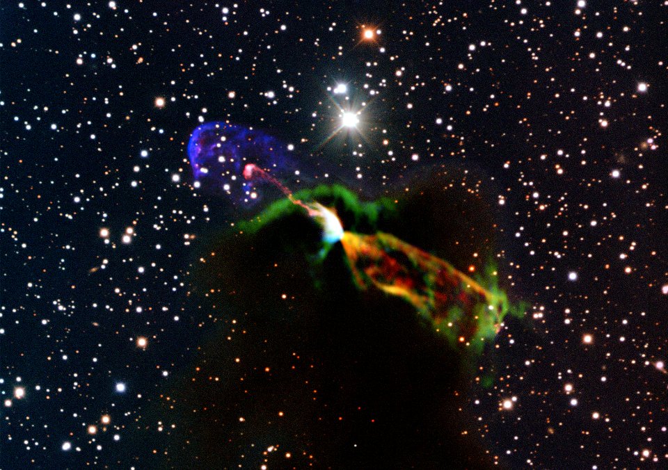 Stunning ALMA and NTT image of Newborn Star
