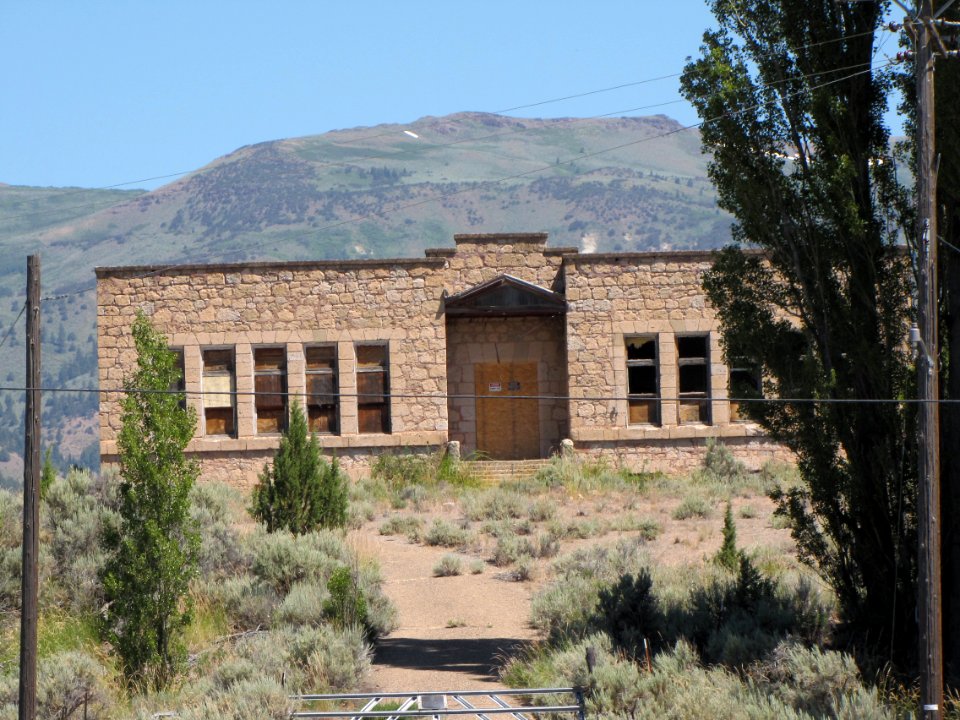 Surprise Valley Barrel Springs Back-Country Byway