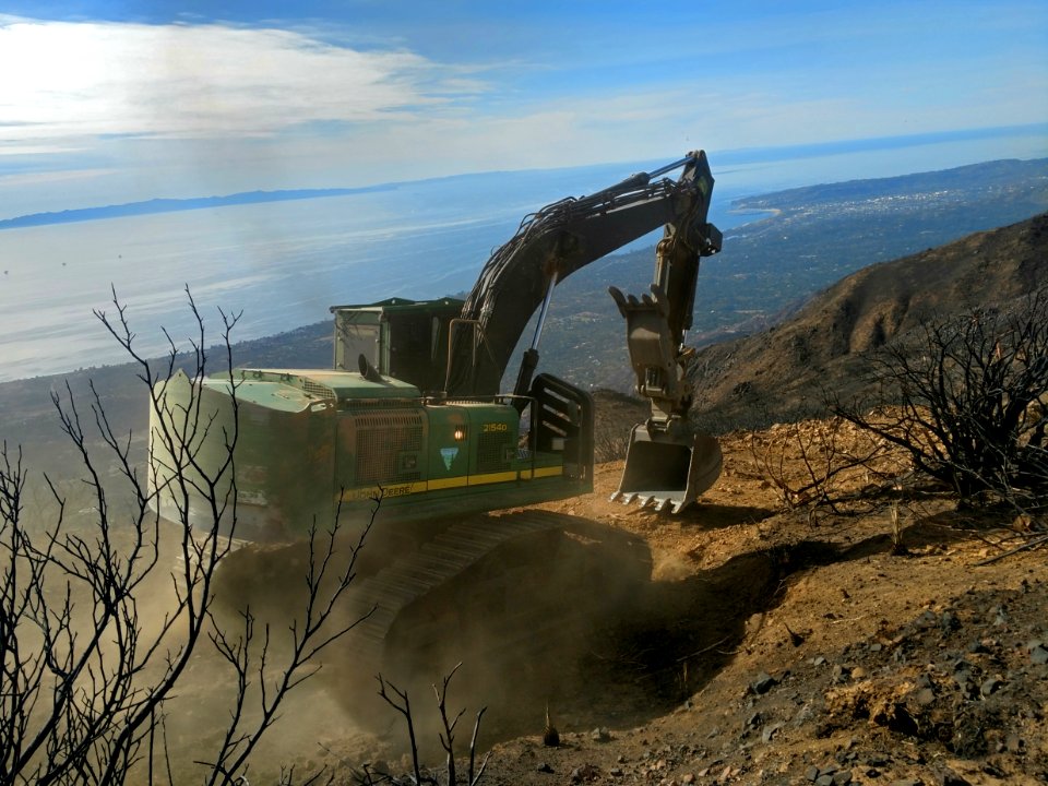 Thomas McCoun vs Thomas Fire above Santa Barbara