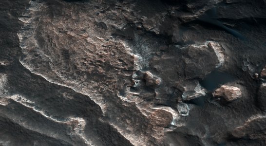 Light-Toned Layered Deposits on the Northern Edge of Hellas Planitia photo