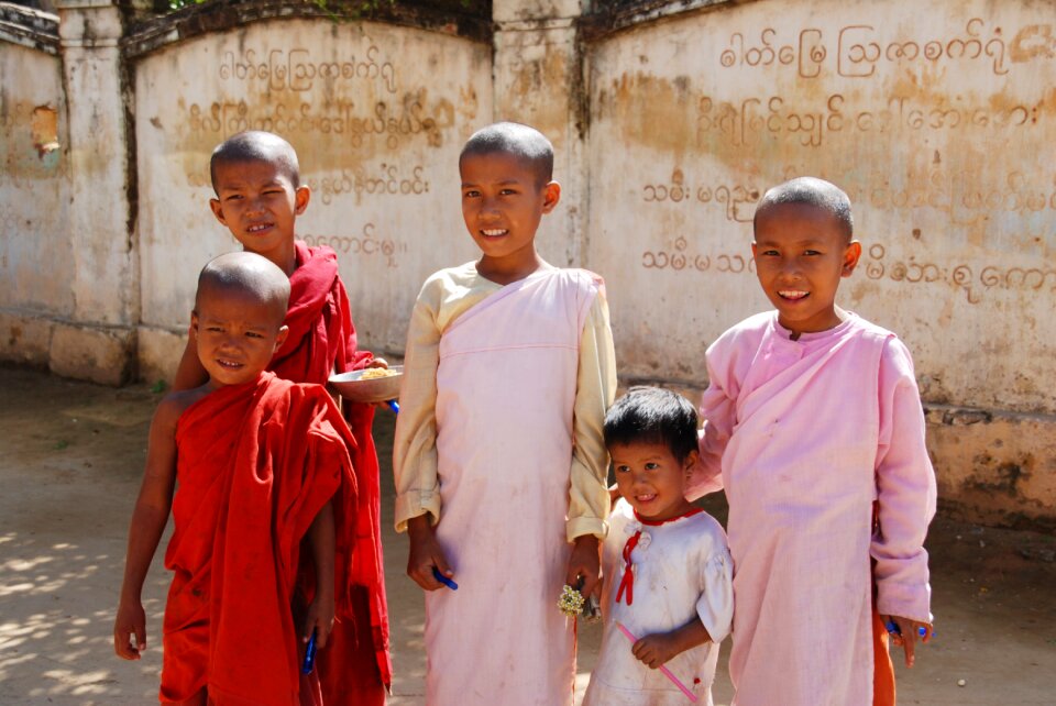 Children burma students