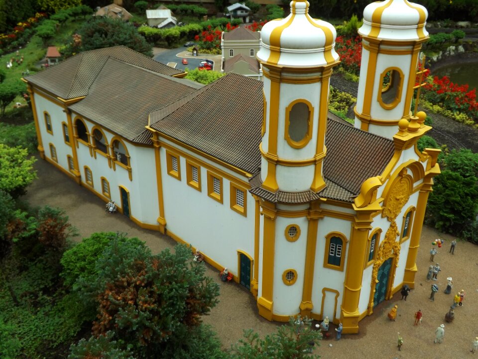 Lawn model miniature