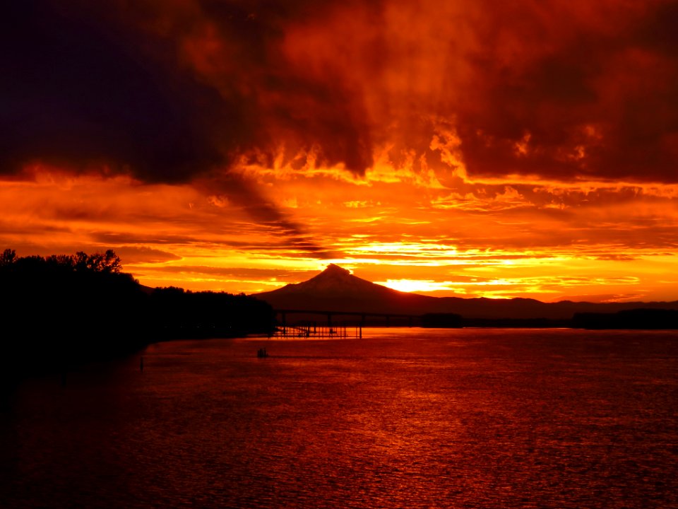 Sunrise at Columbia River in Vancouver, WA