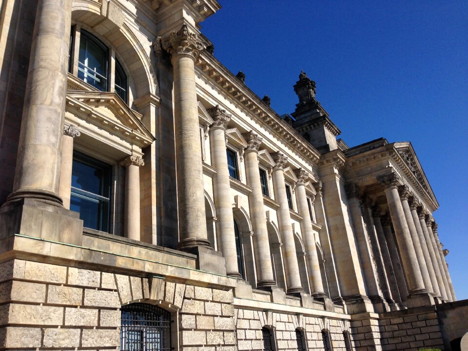 Building government district capital