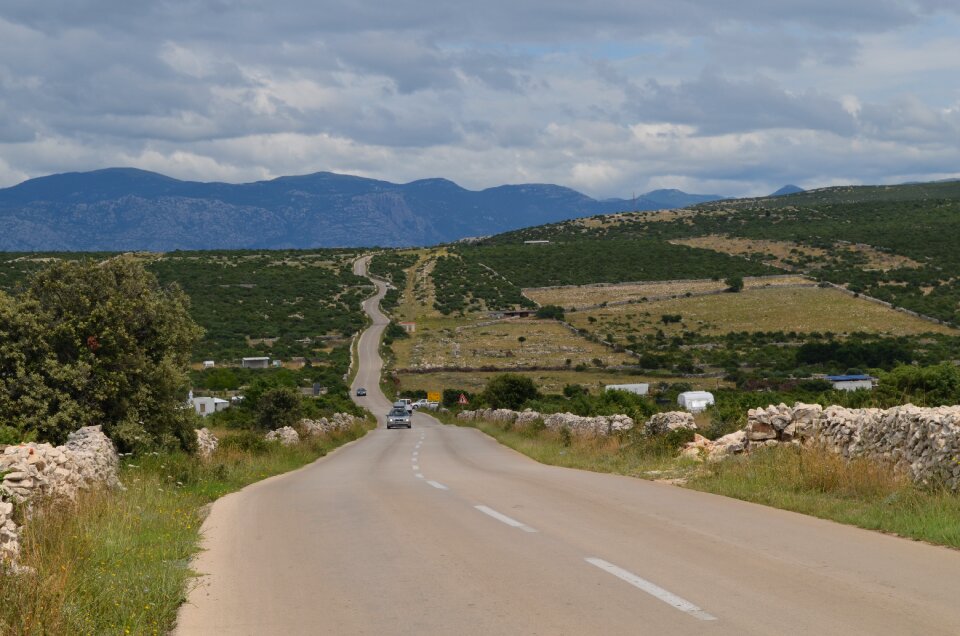 Winding roads hill horizon
