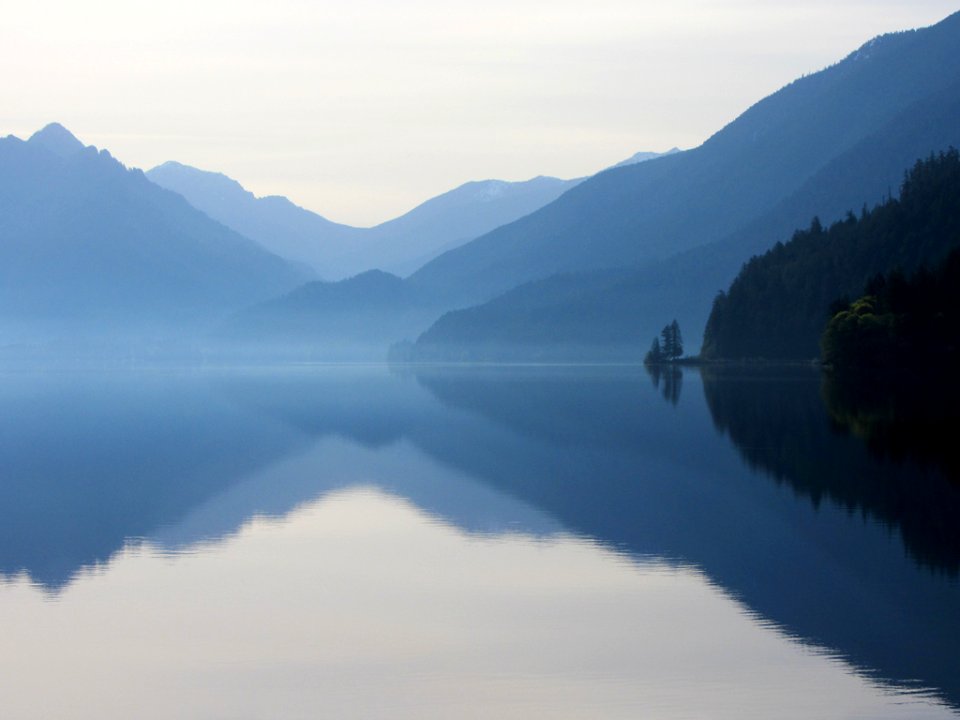 Lake Crescent at Olympic NP in WA