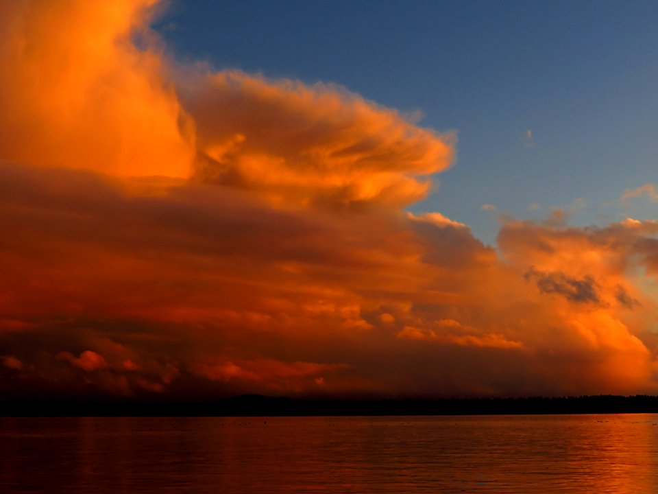 Sunset at Columbia River in Vancouver, WA