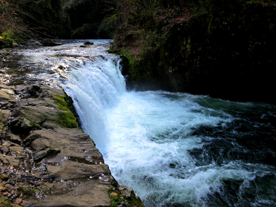 Lower Punch Bowl Falls at Eagle Creek in Oregon