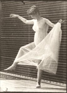 Woman in dress dancing (rbm-QP301M8-1887-189a~3)