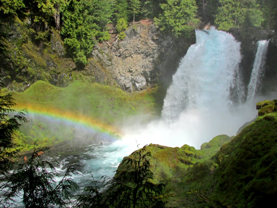 Sahalie Falls at McKenzie River in Central OR