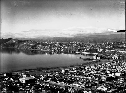 69; Elevated view of Evans Bay - Circa 1920