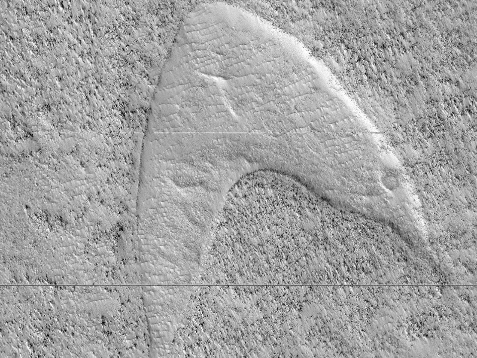 Dune Footprints in Hellas