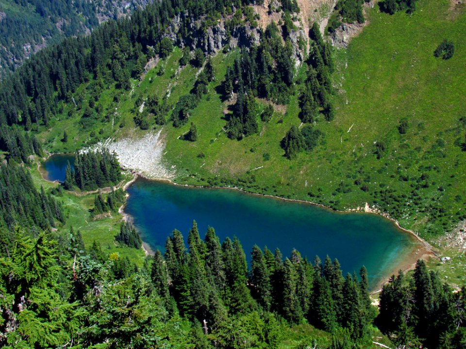 Tatoosh Lake at Tatoosh Wilderness in WA
