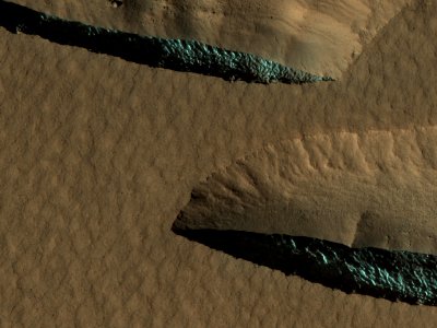 Ice-Exposing Scarps