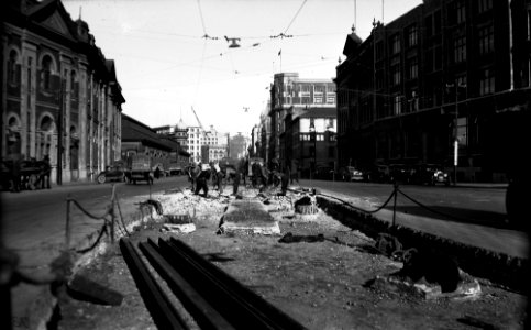 39; Customhouse Quay, workmen preparing road for laying of new tram rails - 20 Jun 1930