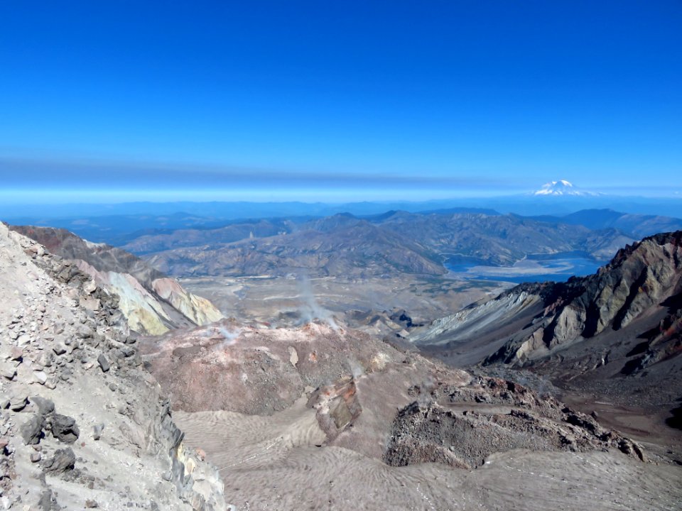 Mt. St. Helens Summit Trail in WA