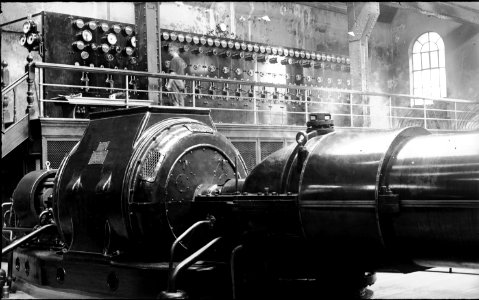 101; Interior of unidentified engine room - Circa 1920