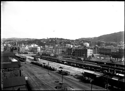 32; Lambton Railway Station - Circa 1930