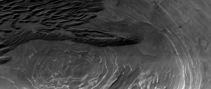 HiRISE 10K: Steep and Swirling photo