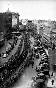 38; Military parade of men enlisting , Lambton Quay - 1940