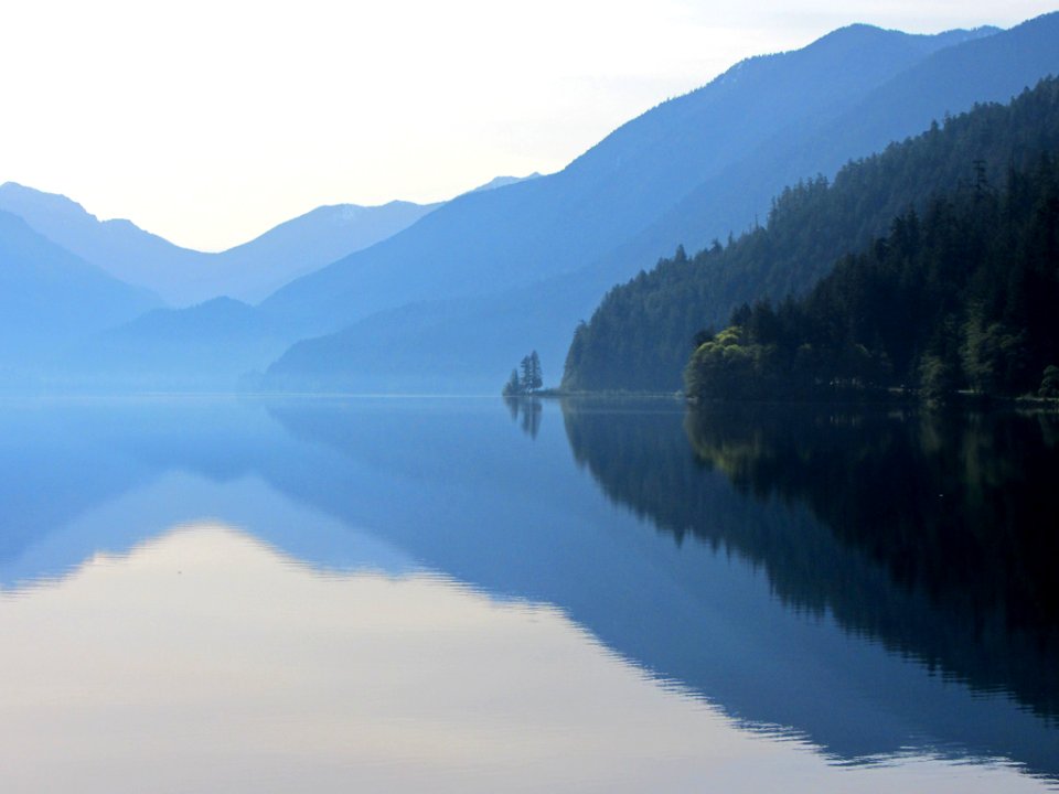 Lake Crescent at Olympic NP in WA