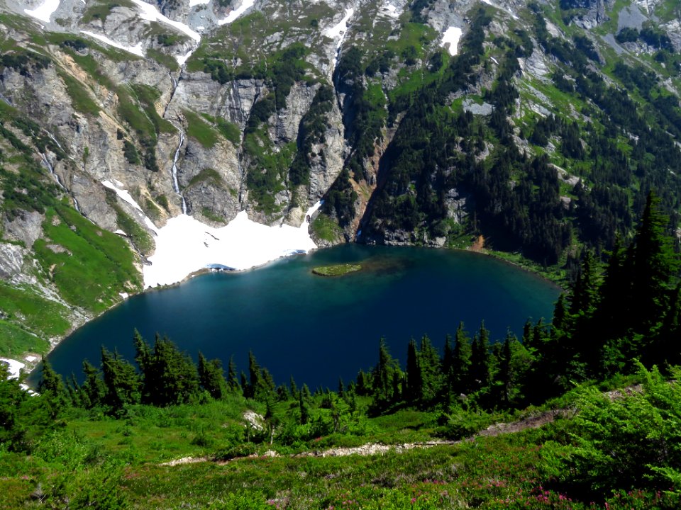 Doubtful Lake at North Cascades NP in WA