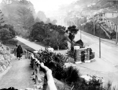 00138-11505; Elevated view of gates to Botanic Garden, Glenmore Street - [1920s]