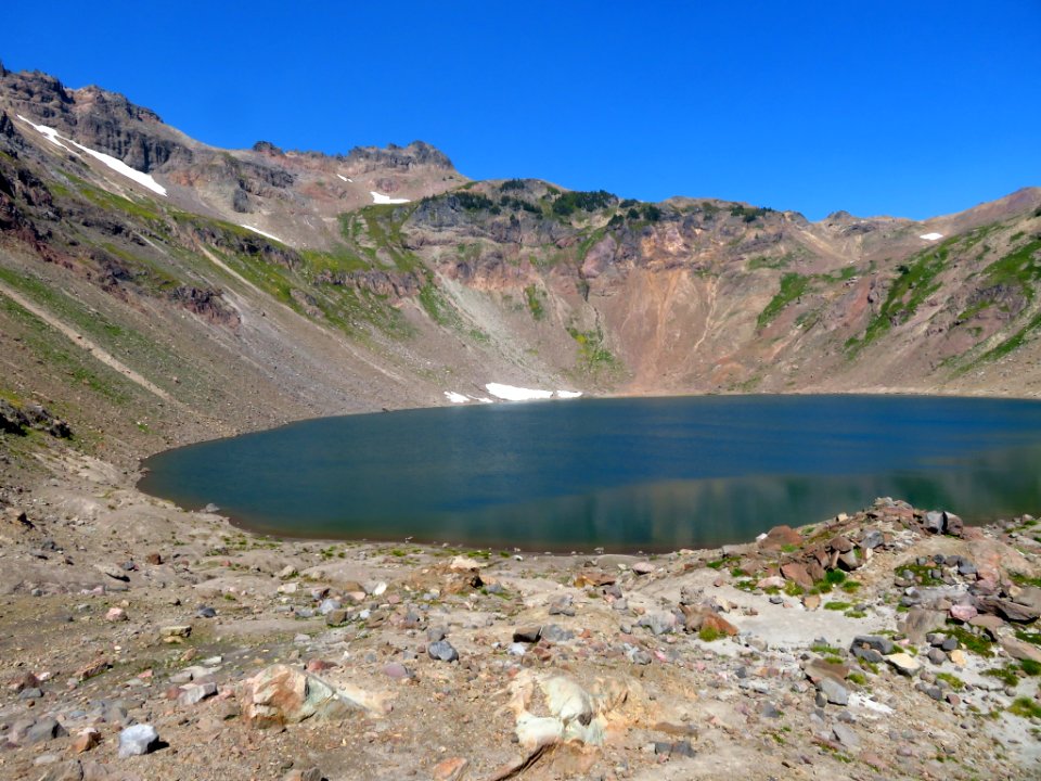 Goat Lake at Goat Rocks Wilderness in WA