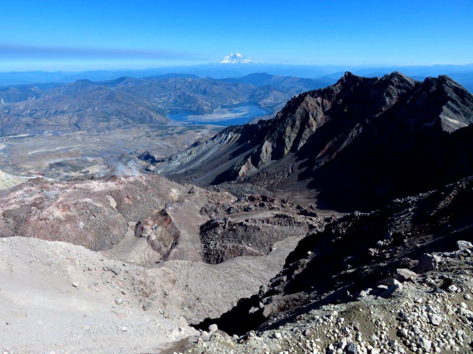 Mt. St. Helens Summit Trail in WA