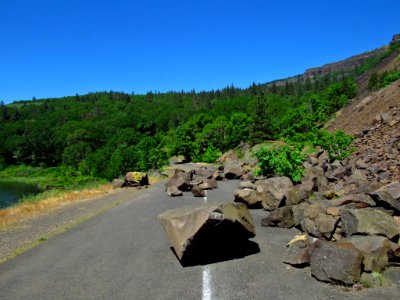 Old Hwy 8 on Labyrinth-Coyote Wall Trail in WA