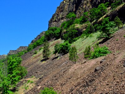 Labyrinth-Coyote Wall Trail in WA