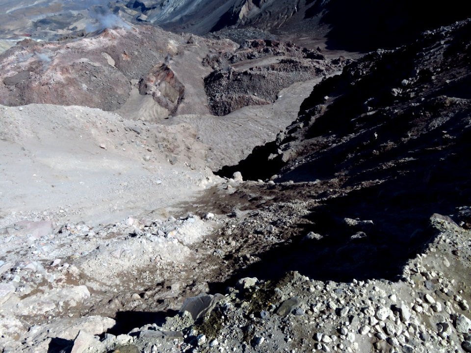 Mt. St. Helens Summit Trail in WA