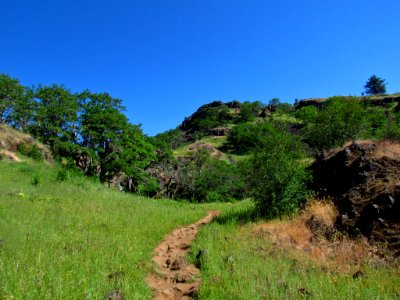 Labyrinth-Coyote Wall Trail in WA