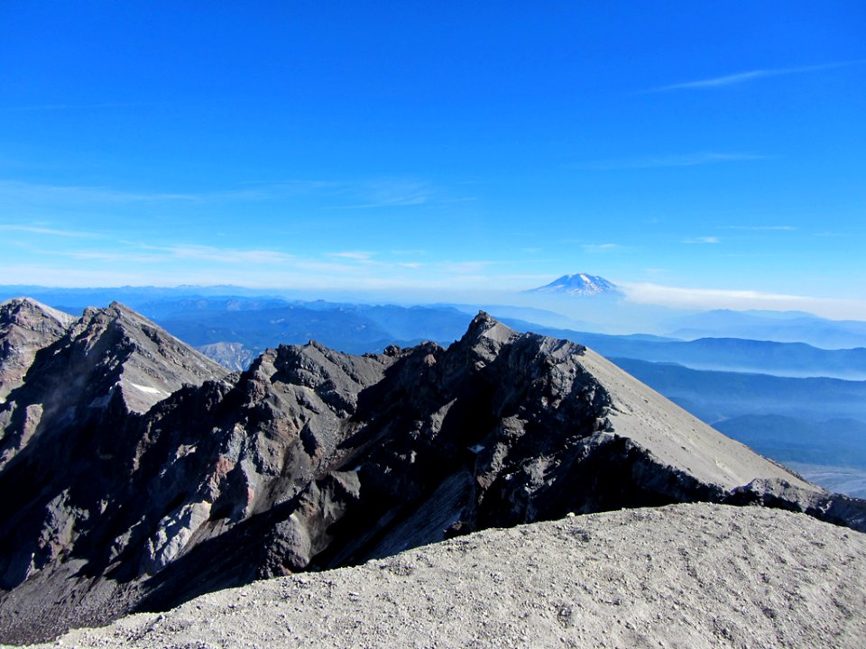 Mt. St. Helens Summit Trail in WA