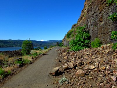 Old Hwy 8 on Labyrinth-Coyote Wall Trail in WA