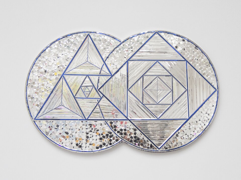 Viewing mirror graphically