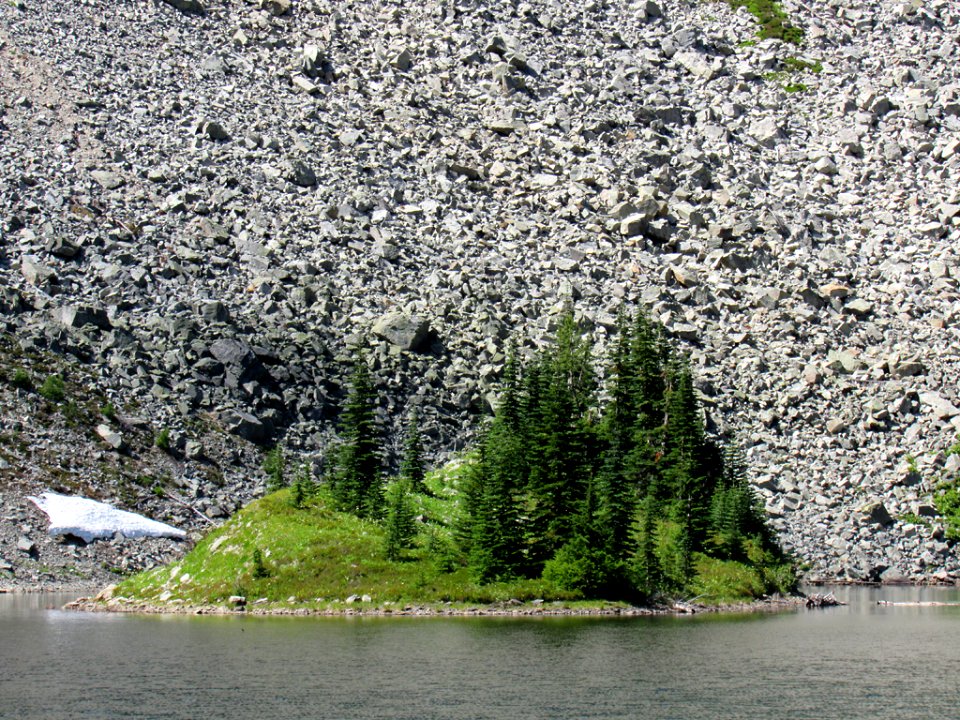 Lake Ann at North Cascades NP in WA