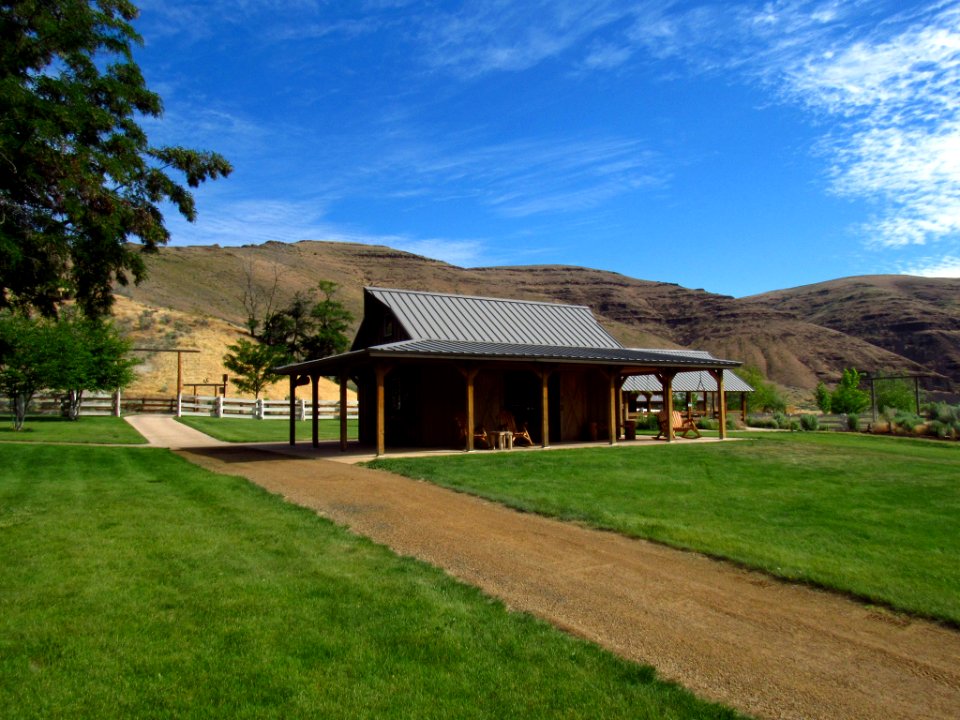 Murtha Ranch at Cottonwood Canyon SP in OR